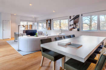 Interieur tjdelijk verkoopkantoor op locatie voor Breevast