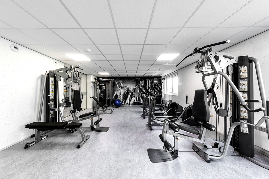 fitnesszaal binnen labour hotel waalwijk opgeleverd door Jan Snel